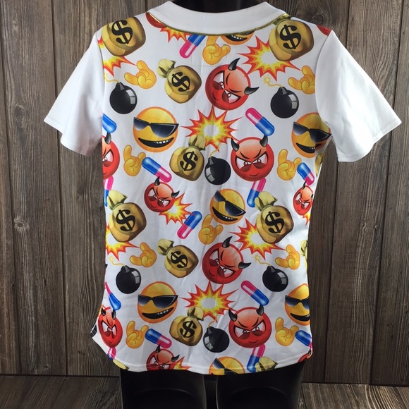 Red Fox designed in USA PLUG Shirt Fun Print Sz. S - Picture 3 of 8